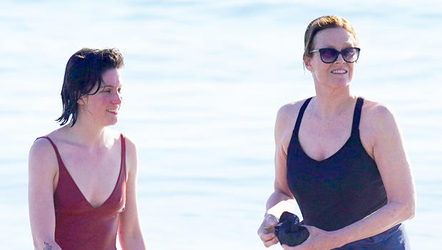 bobby byford add Sigourney Weaver In Bikini photo