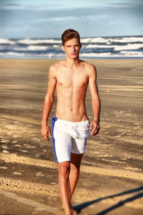 clint showalter add Slim Twinks photo