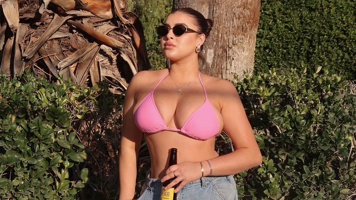 chanda murphy add Sneaky Big Tits photo