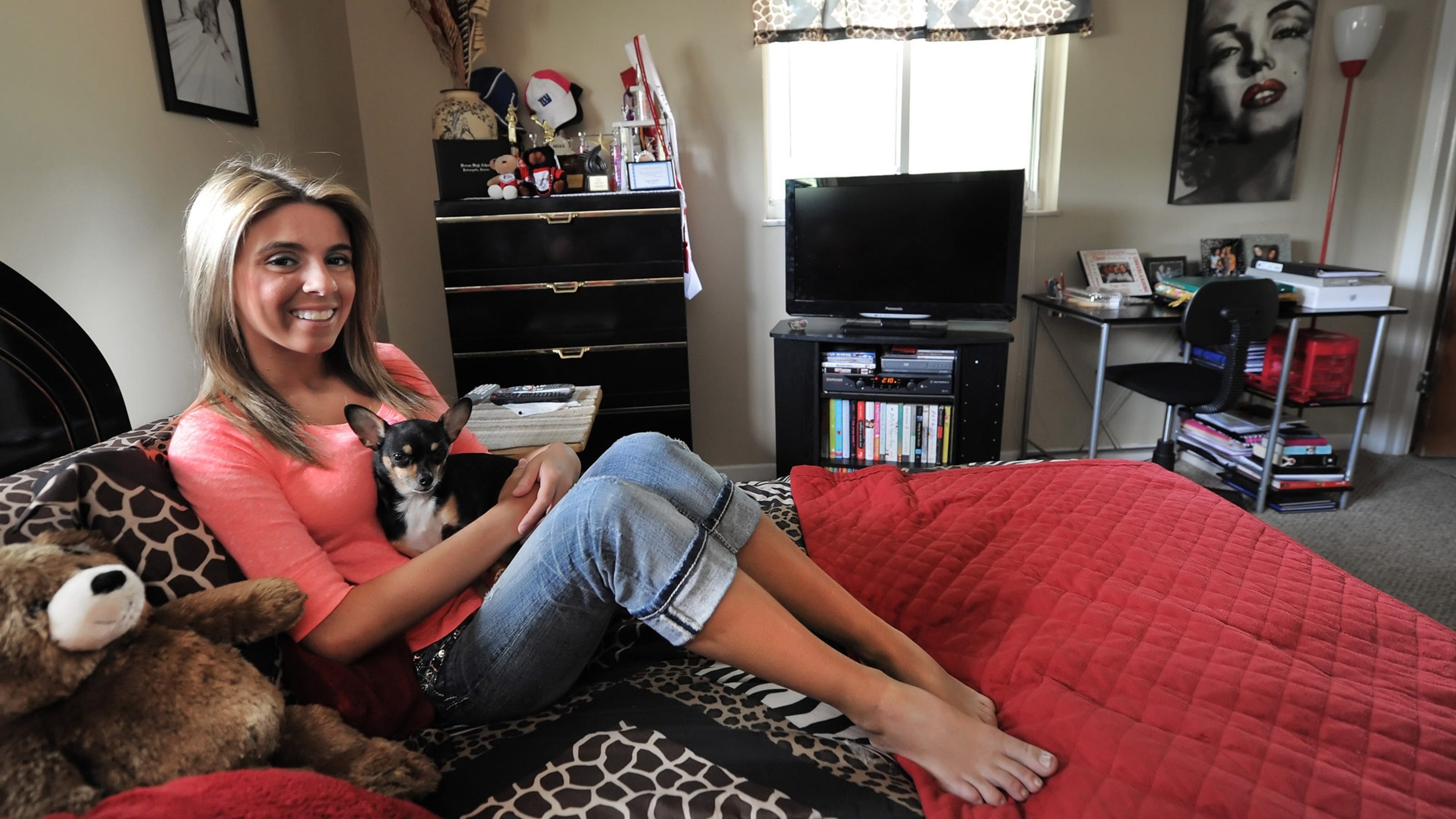 dana hamous add Stepsis Swallows photo
