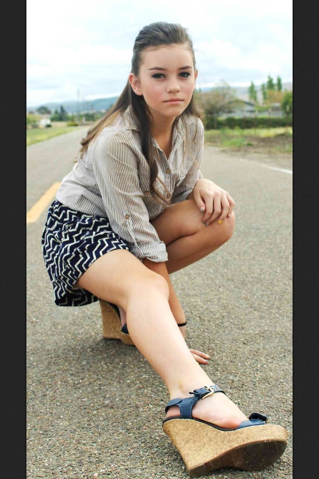amanda threet add Teens Legs Spread photo