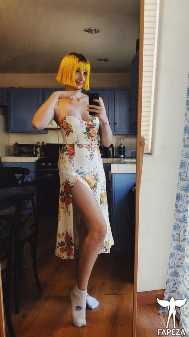 chasity rodgers add Tessa Violet Nude photo