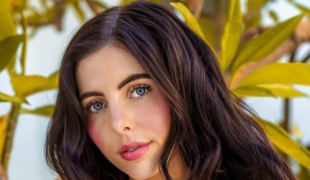 derek dent add Theodora Day Casting photo