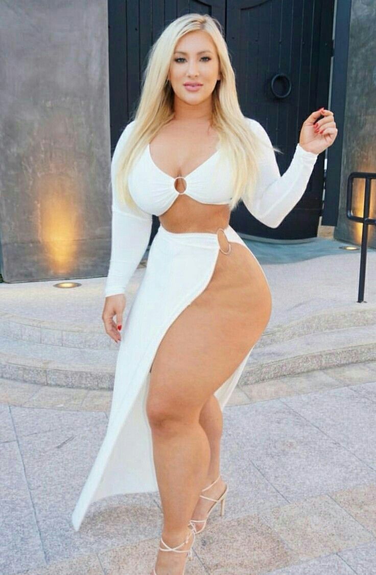 alfarid murtaza add Thick Thighs Spread Wide photo