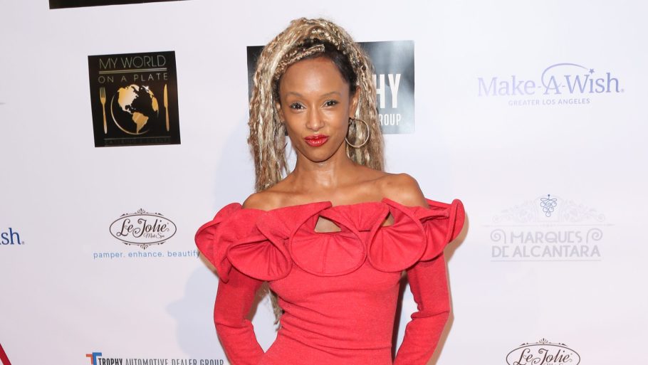 dawn jeter add Trina Michael photo