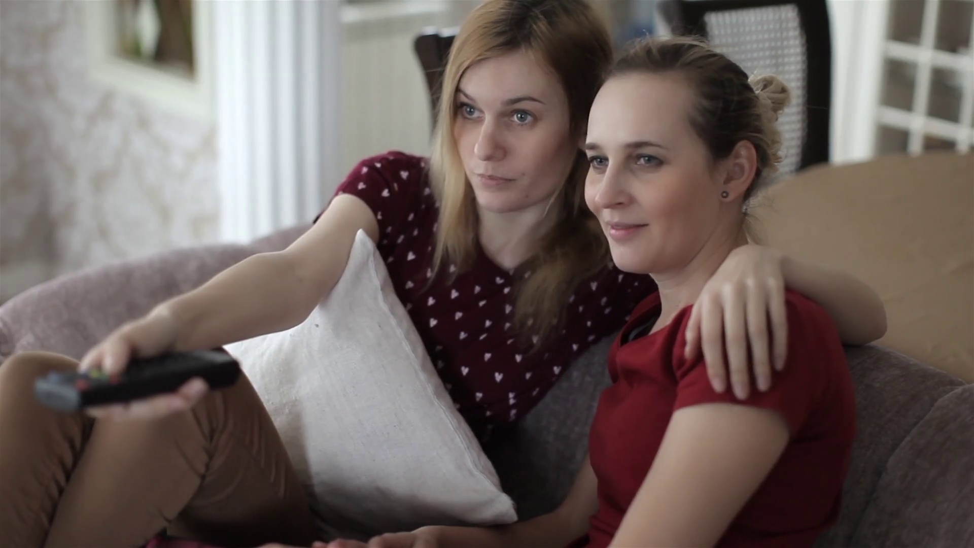 amy jones roberts add Twin Sister Masturbating photo