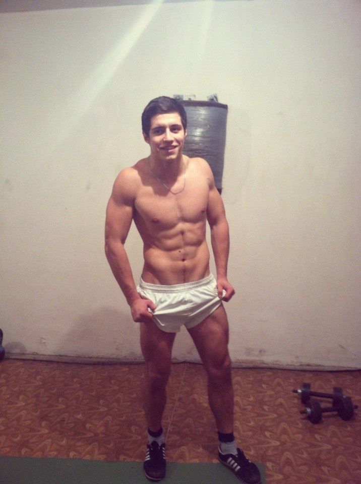 darius gillis add Twinks Grinding photo