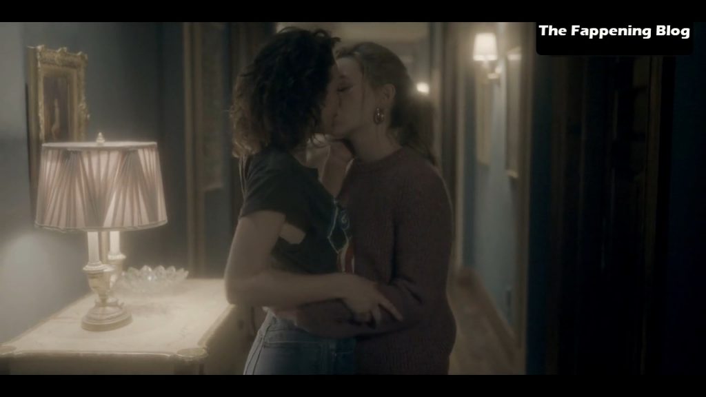 dexter dalisay add Victoria Pedretti Nude photo