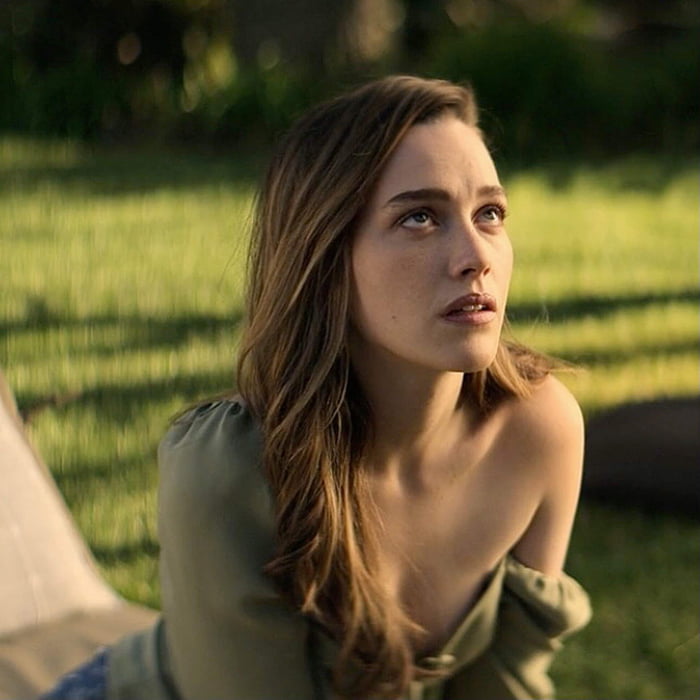 devin amato add Victoria Pedretti Sexy photo