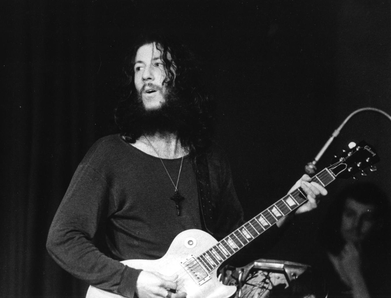 amr elmarasy add Violet Gems Peter Green photo