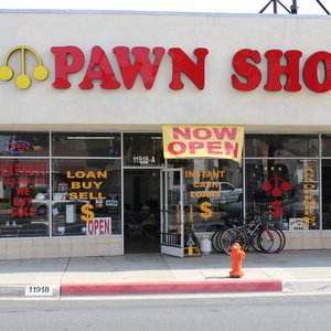 daisy patton add Whiteys Pawn Shop photo