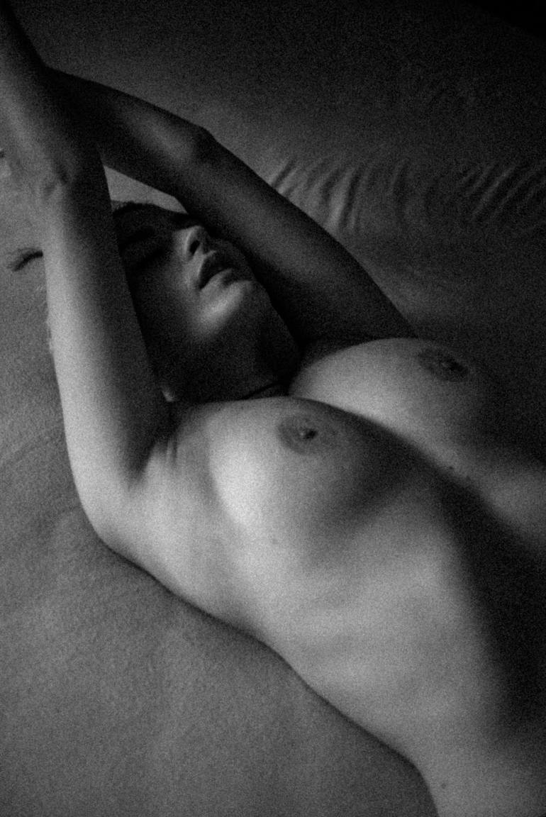 anggara candra sukma add Women Naked In Bedroom photo