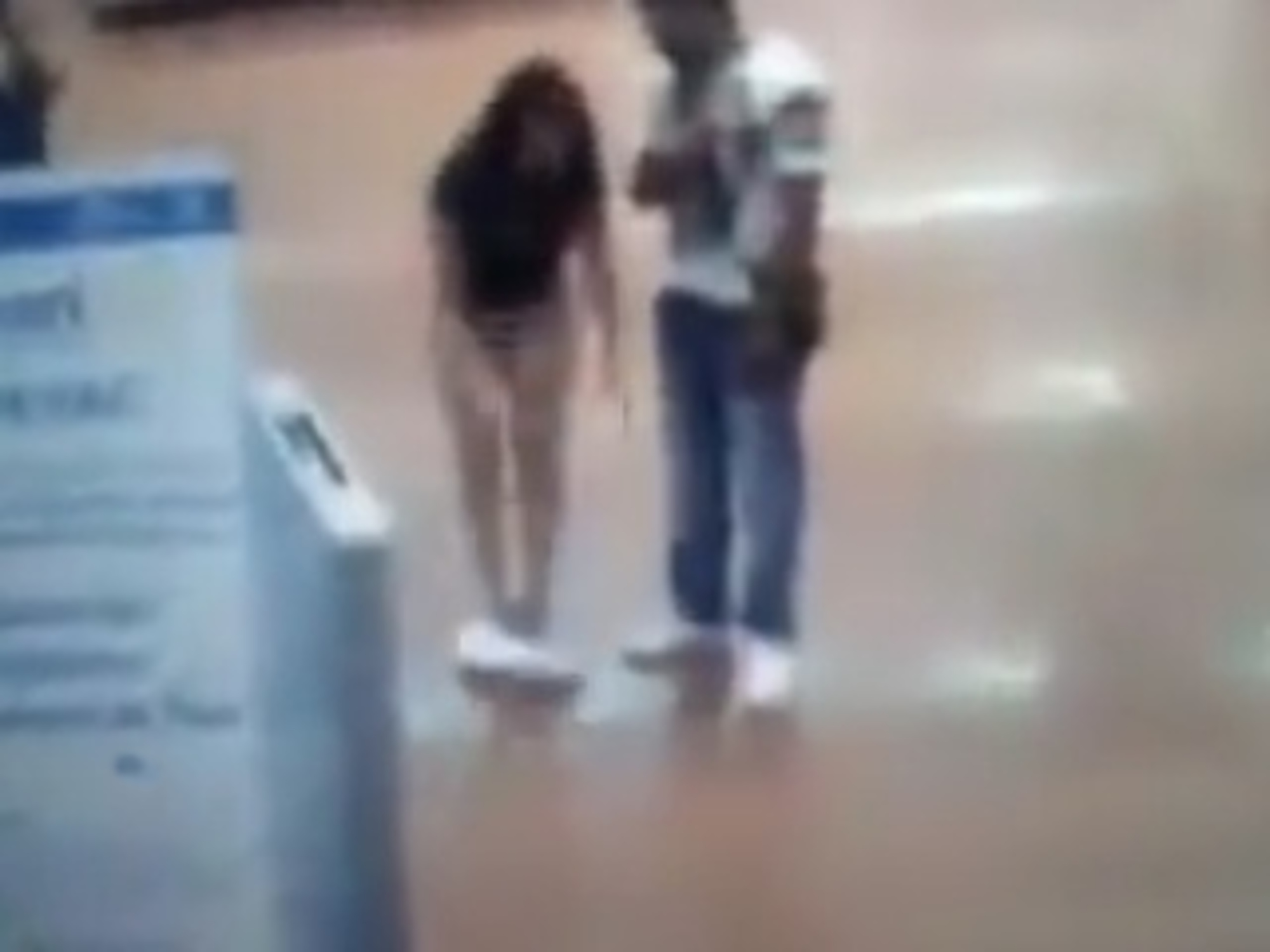 bench valencia add Women Nude In Walmart photo