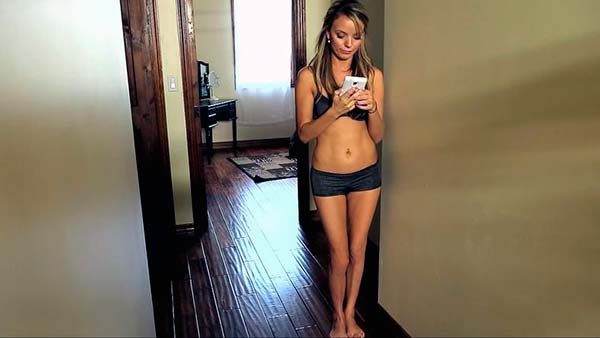 Behati Prinsloo Nude 19088